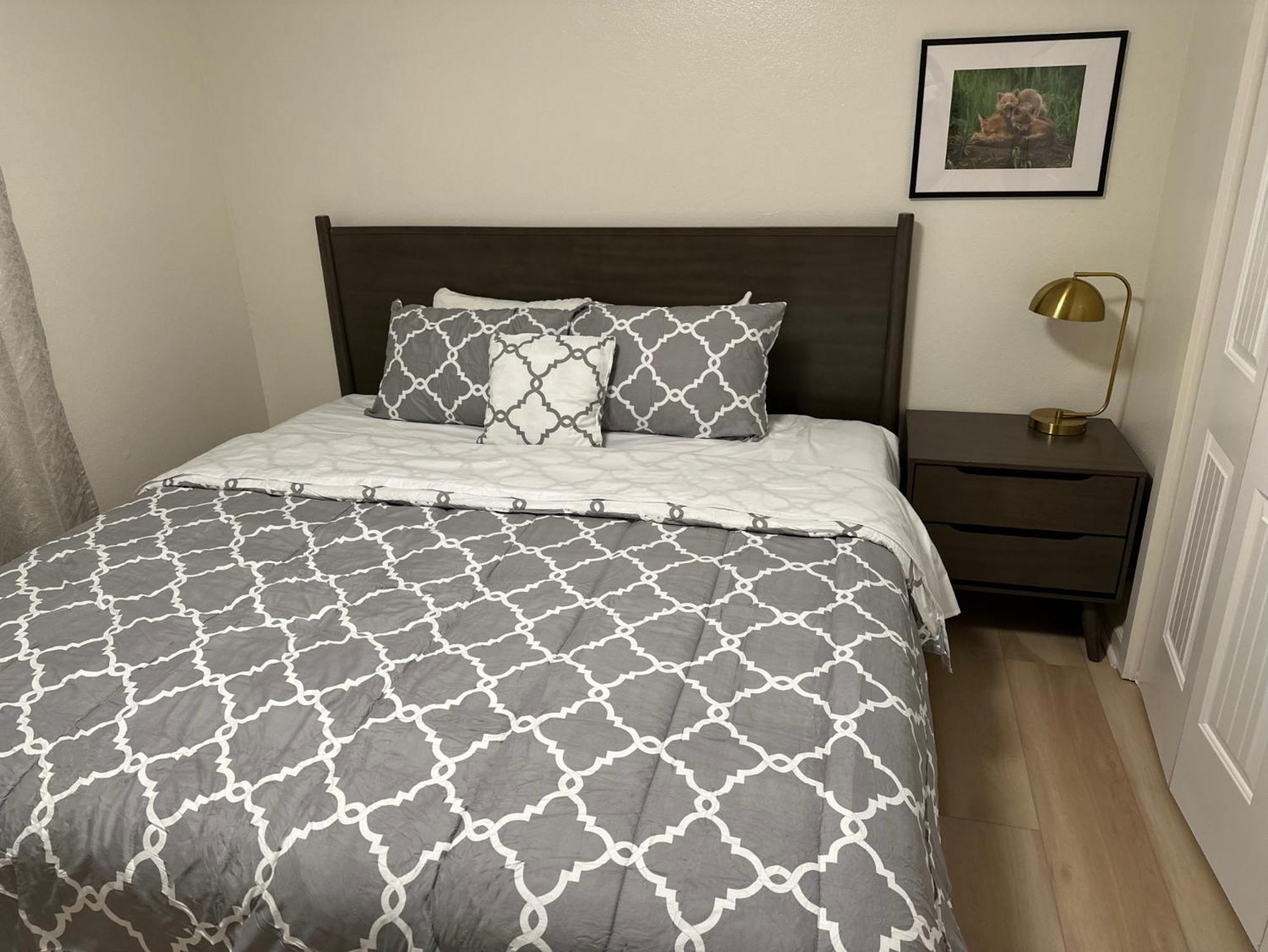 Stay Anchorage! Furnished Two Bedroom Apartments With High Speed Wifi 客房 照片