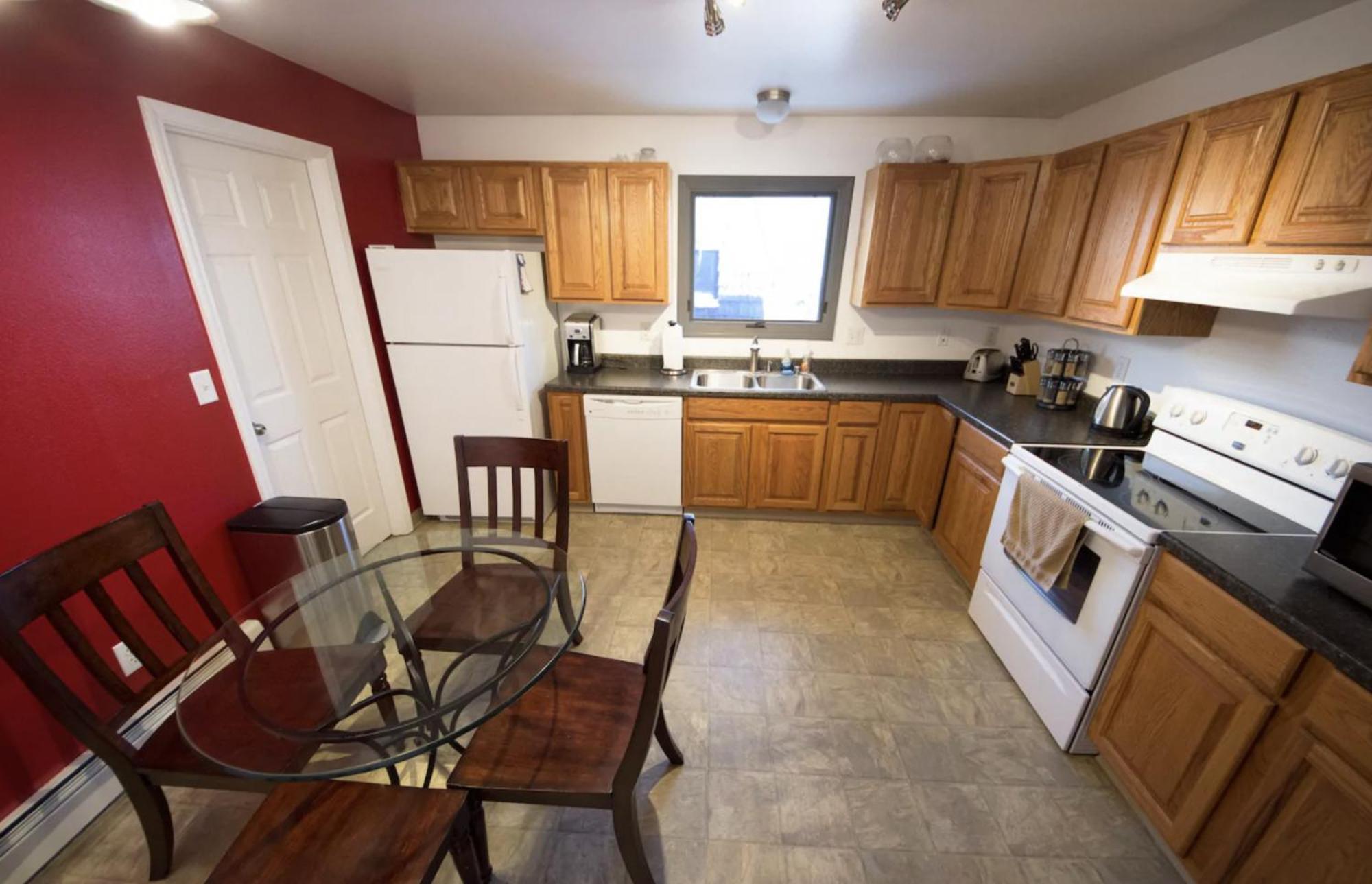 Stay Anchorage! Furnished Two Bedroom Apartments With High Speed Wifi 客房 照片