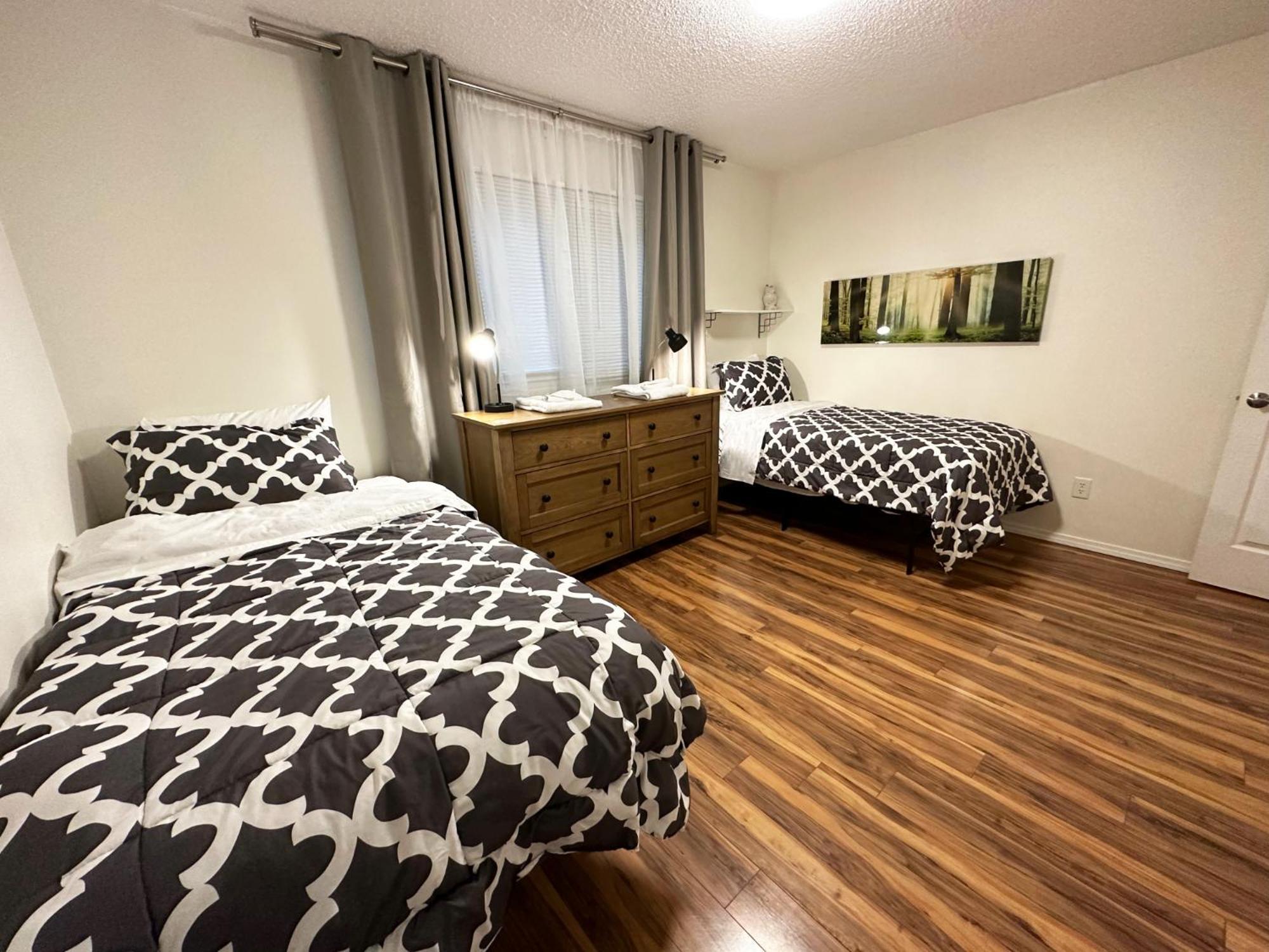 Stay Anchorage! Furnished Two Bedroom Apartments With High Speed Wifi 客房 照片
